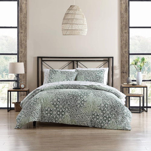 Queen comforter set - -,